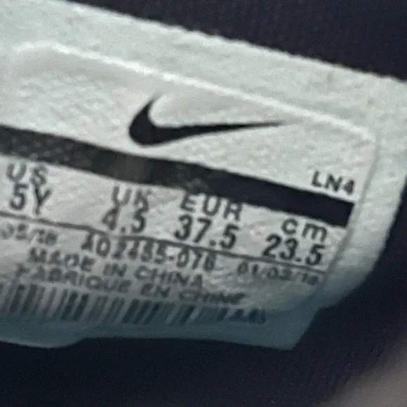 LeBron James Nike Tennis shoes Sneakers Youth Lebron Tropical Beach 5Y - Picture 7 of 7